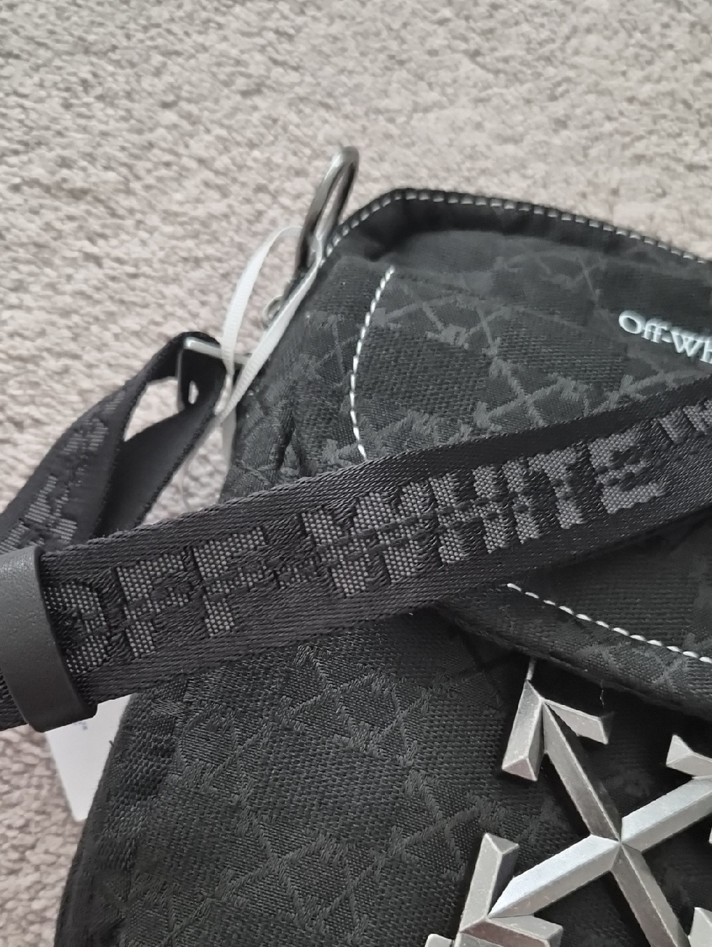 Off-white flight multio pocket crpssbody bag - Picture 4 of 6